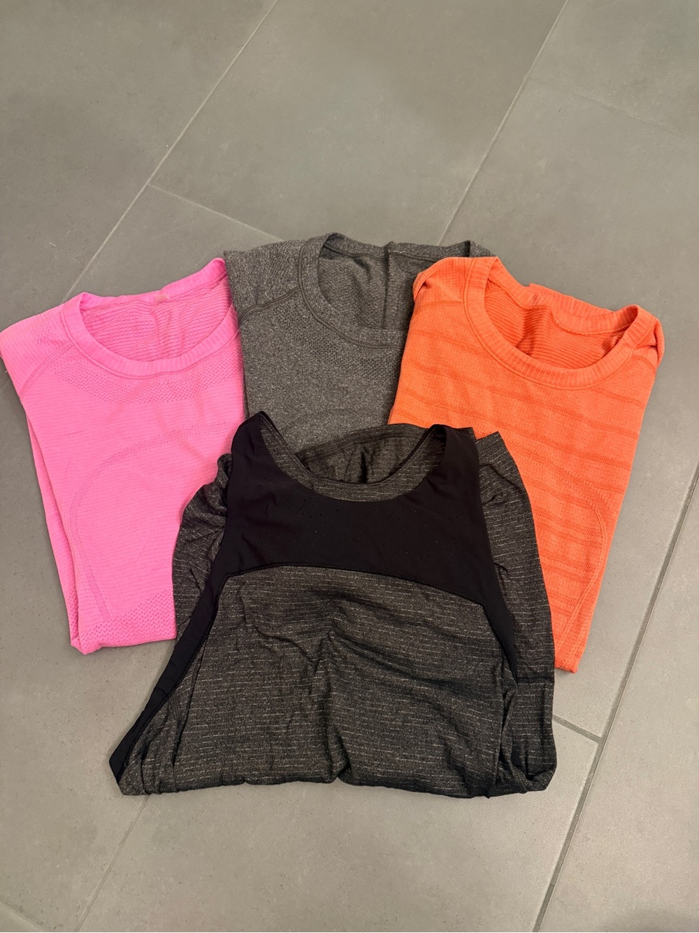 Lululemon Tops - Size 8